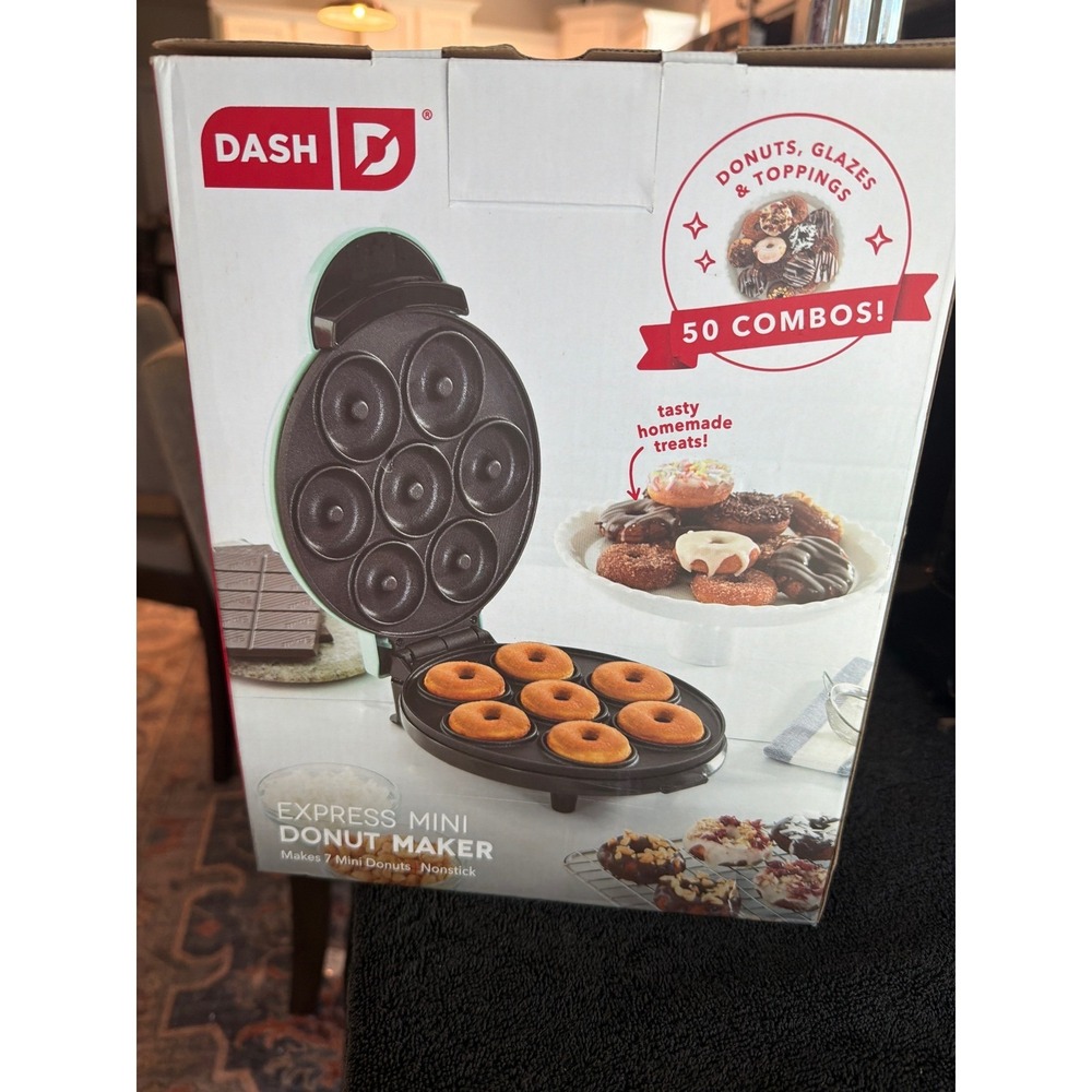 Dash Express Mini Donut Maker NIB Mint Green 7 Donut‎ Nonstick Electric